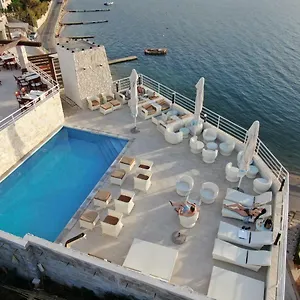 Belveder 3*, Pag Town Kroatien